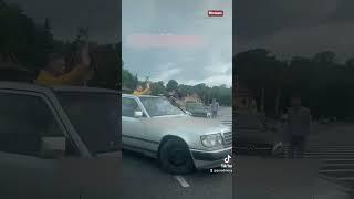 В Мозыре на дороге случилась драка — но не из-за аварии #shorts #shortsvideo #shortsyoutube