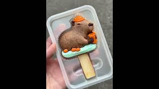 ¡La gomita más tierna del mundo!  ¿Te la comerías? #capybara #shorts