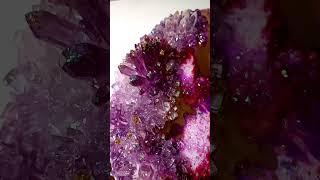 Round geode resin painting. Violet textured geode. Crystal painting. Срез камня из смолы. молды