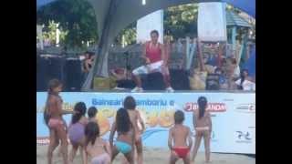 Bailando en la playa! Balneario Camboriu.