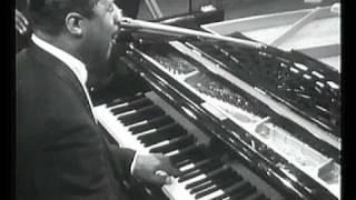 Erroll Garner plays Misty