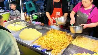 Chinese food street, food lovers' paradise, attract people from everywhere to eat here.