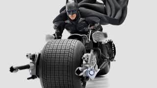 Hot Toys' 1/6th-scaled Batpod (Featured on #TOYSREVIL)