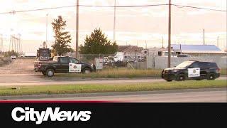 Heavy police presence as officers search industrial lot in SE Calgary