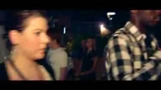 Hadise & Huliii - De Rode Loper