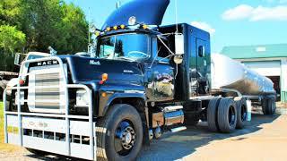 Original 'Rubber Duck' 1970 Mack RS700 of caretaker/small fleet owner Anthony Fox