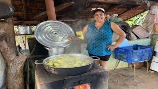 A JANE FAZ PAMONHA PARA VENDER NA FEIRA