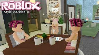 Roblox: Welcome to Bloxburg [BETA] ~ Day In The Life With Family & Pool Party