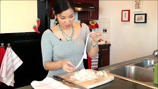 How to Make Fresh Rice Noodles "Ho Fun" ก๋วยเตี๋ยวเส้นใหญ่ - Hot Thai Kitchen!