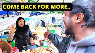 BLACKMAN goes to a CHINESE STREET MARKET AND THIS HAPPENS...BLACK IN CHINA