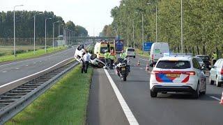 auto rijdt bijna tegen berger aan die onderweg is naar een ongeval.