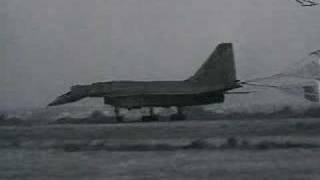 Sukhoi T-4 Sotka (100) Soviet Heavy Supersonic Bomber landin