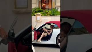 Classy Lady arrives in Porsche 911 Carrera #shorts #monaco #luxury #girl #luxurylifestyle #porsche #