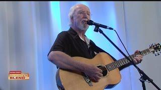 Larry Mangum performs