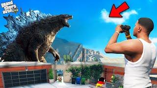 Franklin & Shinchan Found Godzilla in GTA 5