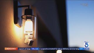 A security cam as easy as screwing in a lightbulb