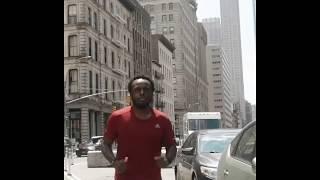 LES RUNS LOWER MANHATTAN OF NEW YORK CITY