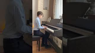 Агзамов Ринэль, 11 лет, 1 тур. Р.Шуман. Детская соната, Соль мажор 1ч.