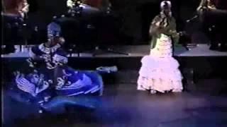 Yemaya: Merceditas Valdes con Yoruba Andabo