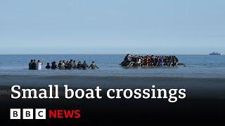 Smuggling gangs switch tactics to use 'taxi boats' for journeys across the Channel | BBC News