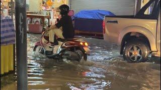 Pattaya floods on my Vespa