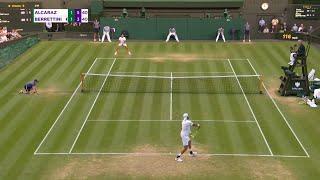 Carlos Alcaraz hammers huge 104mph forehand | Wimbledon 2023 