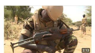 NIGERIA SOLDIERS BROKE DOWN IN TEARS  WATCH VIDEO HOW OUR LEADERS ARE KEELING EM