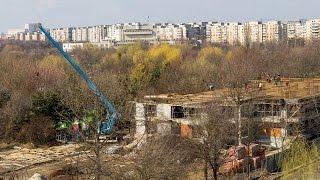 Cum se ridică, ilegal, ultimul cartier de blocuri în Parcul Tineretului