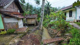 TAK DI SANGKA., MASIH BANYAK RUMAH UNIK DI KAMPUNG LERENG BUKIT YANG INDAH PEDESAAN SUNDA JAWA BARAT