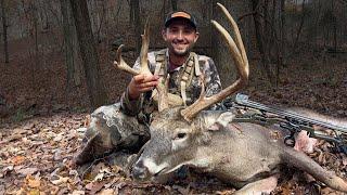 PUBLIC Land Buck! Bowhunting the Illinois RUT! #saddlehunting #bowhunting #whitetaildeer