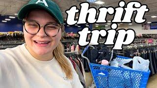 Come Thrift With Me (& MY MOM!) at Goodwill to Resell Online!