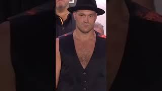 Усик танцует | Usyk dancing #fury #usyk #usykfury #furyusyk #celentano