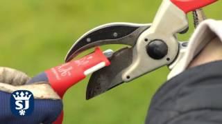 Spear & Jackson - How to  Sharpen Your Tools Using the 6-in-1 Blade Sharpener