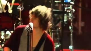 The Kooks - Naive (V Festival 08)