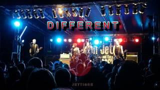 Joan Jett - '' DIFFERENT '' 05/16/15