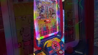 A #sonicthehedgehog drop ball game I played at an arcade in #salou #theforeseenarcade