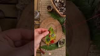 It's official. I'm addicted to Nature Christmas Crafts.