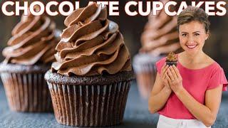 Easy CHOCOLATE CUPCAKES with Chocolate Buttercream Frosting