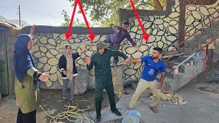 Mehdi's arrest in front of Setareh's eyes | Mirza Ali's complaint became a problem!