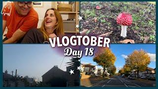  Autumn colours galore! Pizza night, boo basket ️ Vlogtober Day 18