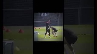 Szczęsny X Lewa 