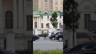 Кортеж Владимира Путина покинул МИД и направился в Кремль