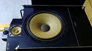 1975's Technics SB 7000 bass reproduction test