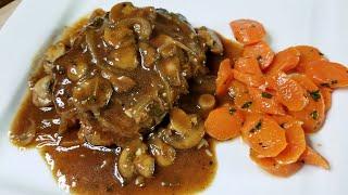 YUMMY SALSBURY STEAK!! / How to make classic SALSBURY STEAK SMOTHERED IN ONIONS AND GRAVY 