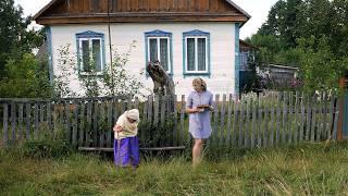 Happy life of a girl with her 91-year-old grandmother in a remote village