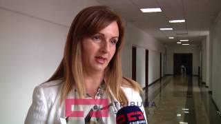 Drejtoresha e Ahmetit kërcënon mësimdhënësin