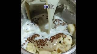 How to make easy and quick banana milkshake l Banana Juice @FeelTheCookingFlAavours l #ftcf_ftof