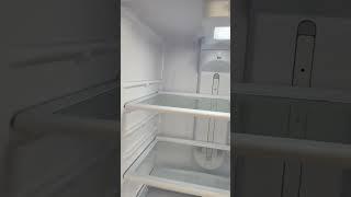 "How To Deep Clean Your Fridge In 5 Easy Steps"