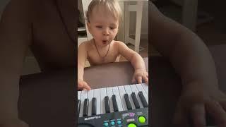 #дети #baby #малыши #смешныевидео #мексиканец #композитор #музыкант #music #маленькиймузыкант