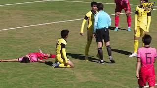 Referee gaduh dengan pemain 